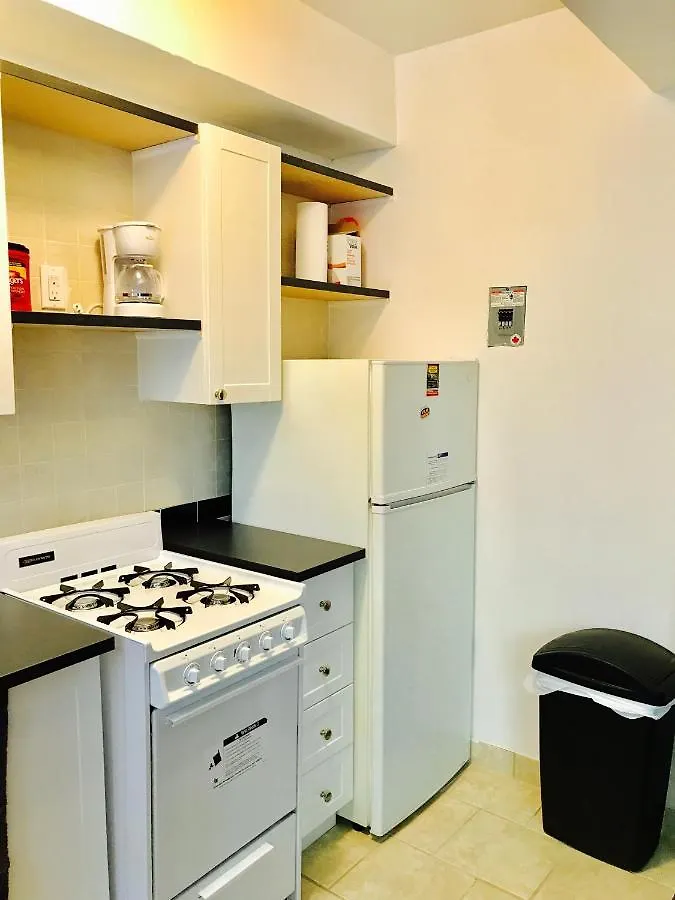 Stylish Montreal Apartment: Comfortable Stay In The Golden Square Mile